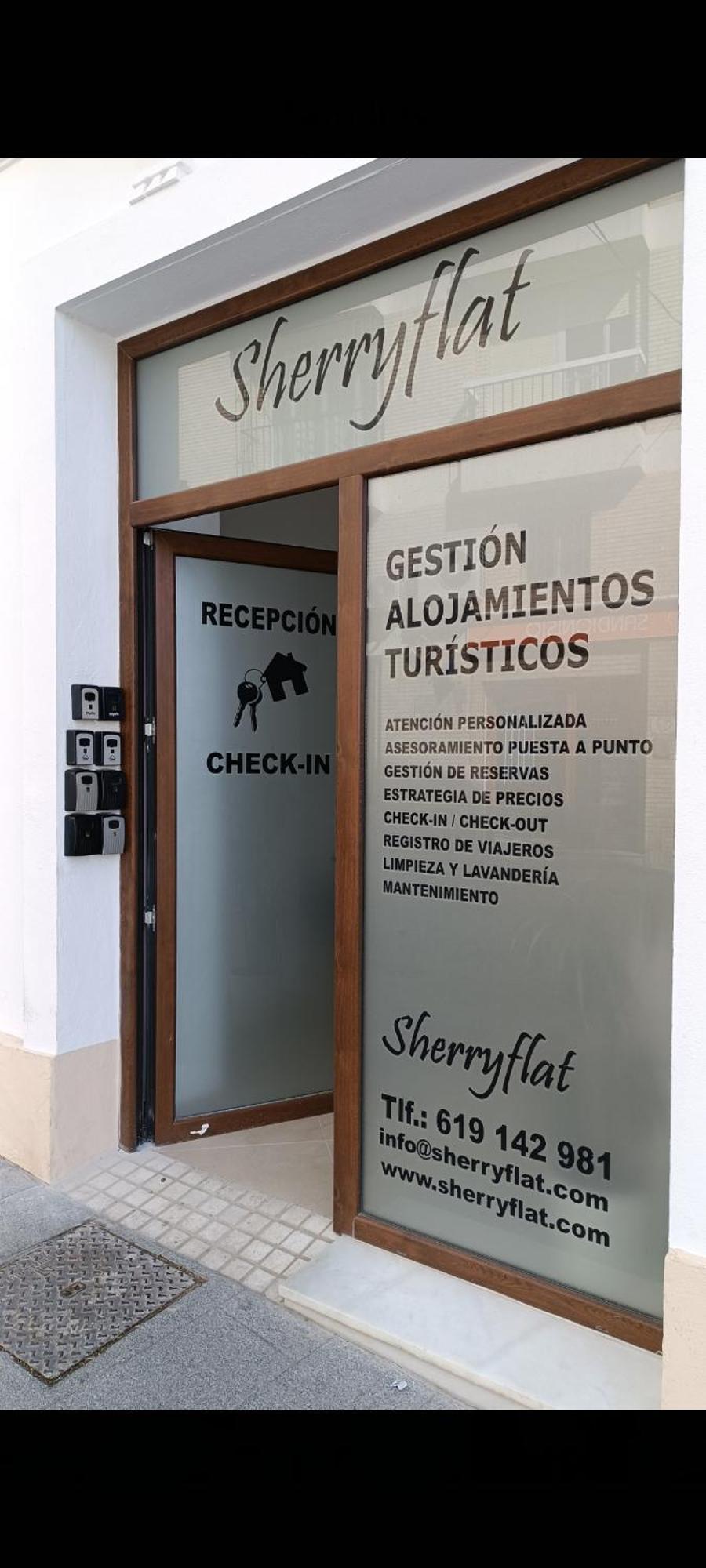 Sherryflat Abrantes - Parking Jerez de la Frontera Esterno foto